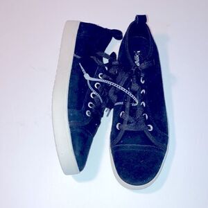 Nwt  Koolaburra UGG black sneakers